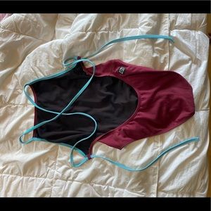 Jackson Tie Back Jolyn